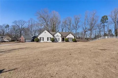 5675 Bridle Glen Dr, Sugar Hill, GA 30518