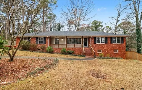 645 Oak Hill Cir, Stone Mountain, GA 30083