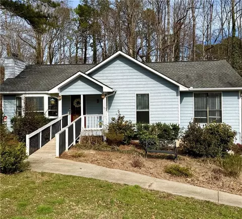 1084 Becky Ct, Acworth, GA 30102