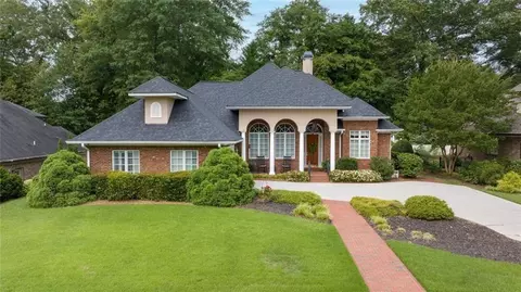 311 Vinings Walk NW, Gainesville, GA 30501