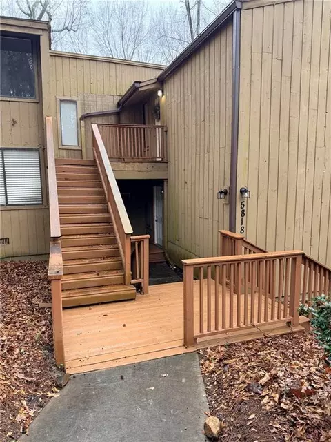 5820 Par Four Ct, Lithonia, GA 30038