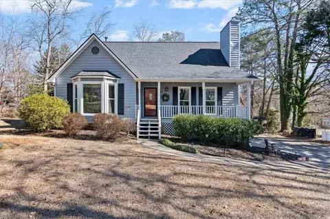 704 Knotts Ct, Woodstock, GA 30188