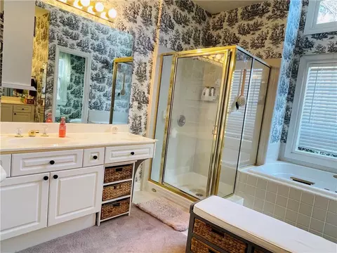 Bath - 909 Biscayne Way, Suwanee, GA 30024 photo 1 of 3