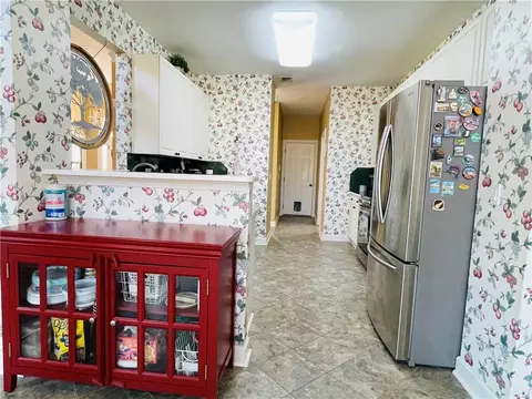 Kitchen - 909 Biscayne Way, Suwanee, GA 30024 photo 2 of 2