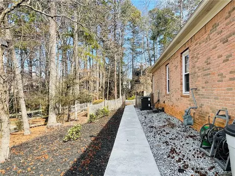 Exterior - 909 Biscayne Way, Suwanee, GA 30024 photo 4 of 9
