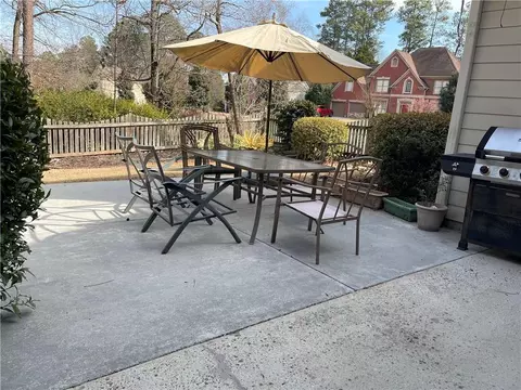 Exterior - 909 Biscayne Way, Suwanee, GA 30024 photo 8 of 9