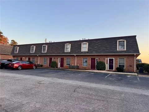 3925 Mountain View Rd #3 C, Oakwood, GA 30566