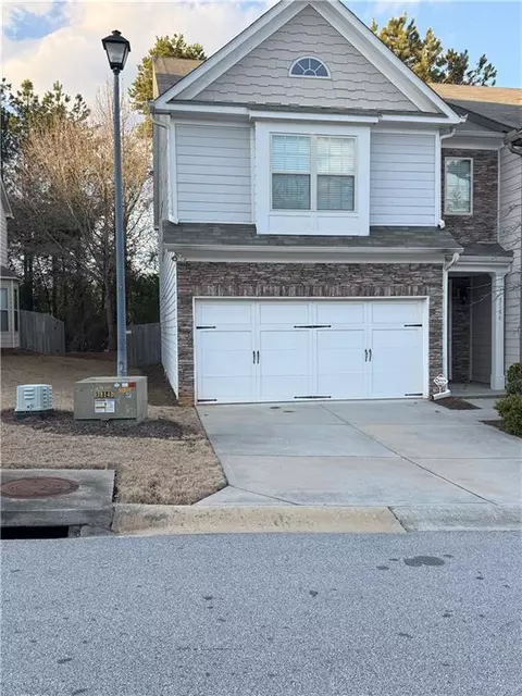 3144 Spicy Cedar Ln, Lithonia, GA 30038