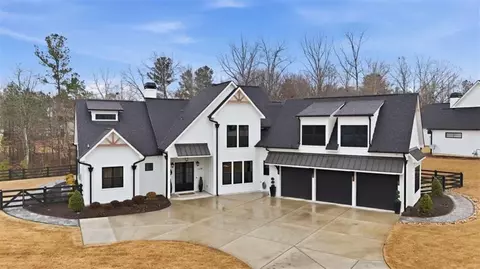 189 Waterview Cir, Newnan, GA 30263