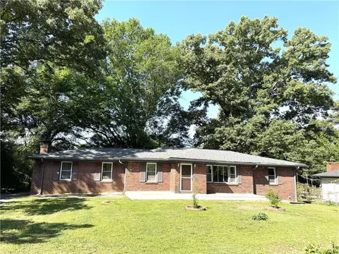 2498 Johnson Dr, Atlanta, GA 30340