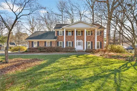 4919 Olde Village Ct, Dunwoody, GA 30338