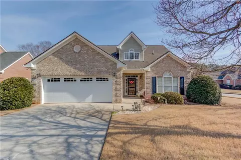 209 Chad Ln, Loganville, GA 30052