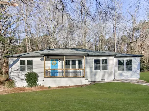 5205 Silhouette Ln, Mableton, GA 30126