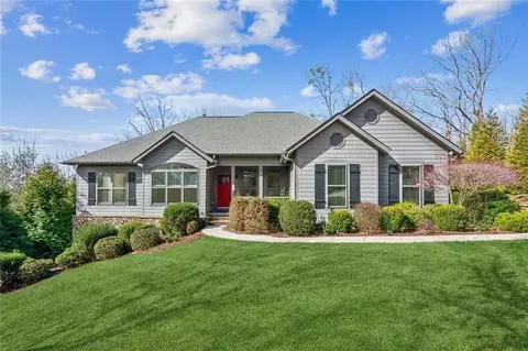140 Forked Leaf Rd N, Cleveland, GA 30528