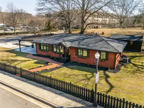 4632 School St, Acworth, GA 30101
