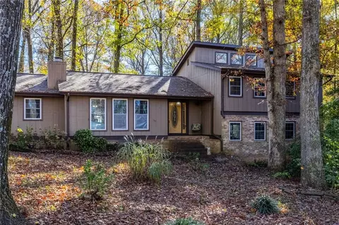 2272 Stag Run, Suwanee, GA 30024