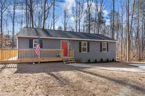 137 Cheyenne Trl, Martin, GA 30557
