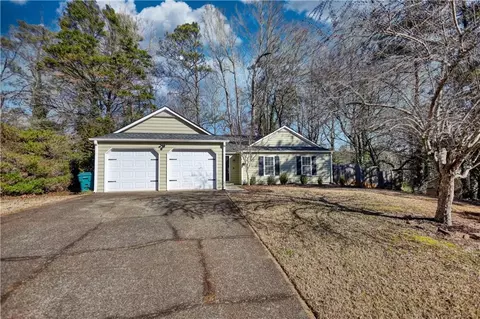 181 Colemans Bluff Dr, Woodstock, GA 30188