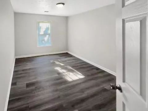 800 Mills Dr, Covington, GA 30016 photo 8