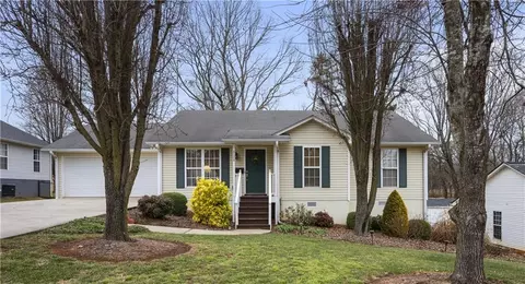 5120 Oak Field Ct, Murrayville, GA 30564