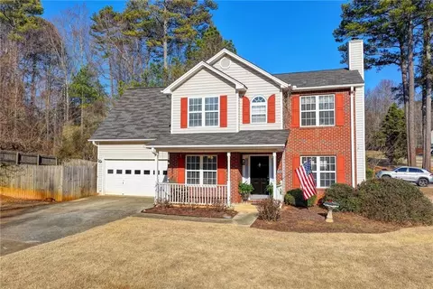 215 Foster Trace Dr, Lawrenceville, GA 30043