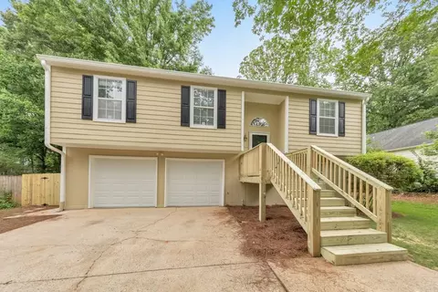 1818 Crescent Hill Dr NW, Acworth, GA 30102