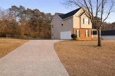 302 Mountberry Ct, Loganville, GA 30052