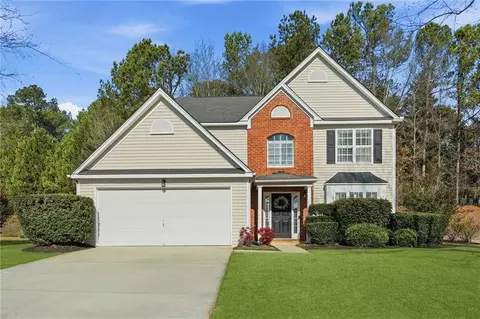 1230 Skipping Rock Ln, Grayson, GA 30017