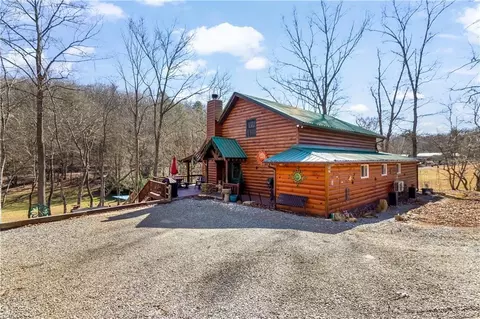 28 Wood Ln, Blue Ridge, GA 30513