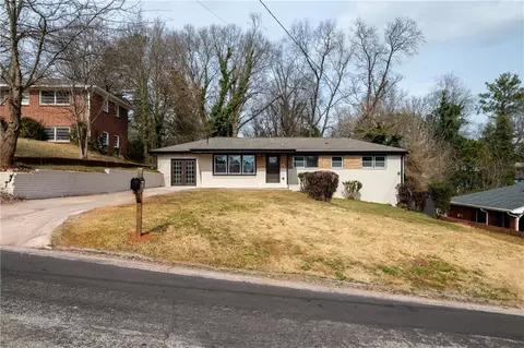 2958 Valley Ridge Dr, Decatur, GA 30032