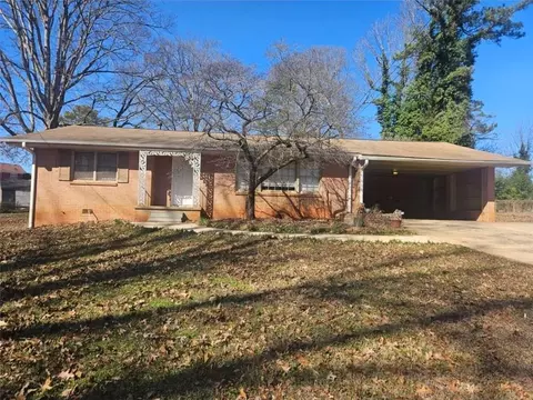 1058 Phillips Cir, Forest Park, GA 30297