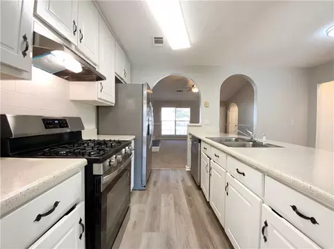 6773 Biscayne Blvd, Rex, GA 30273 photo 11