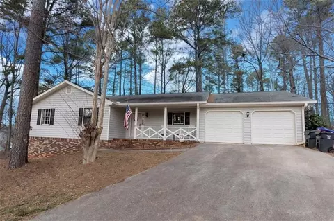 505 Buttercup Trl, Lawrenceville, GA 30046
