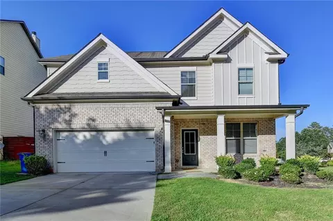 829 Still Hill Ln, Lawrenceville, GA 30045