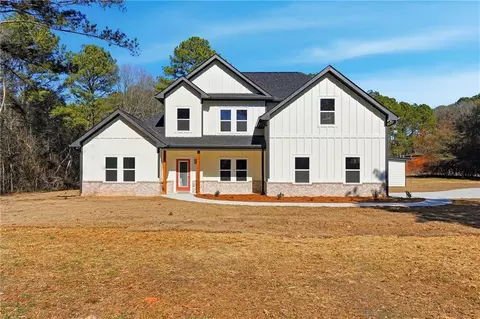 Exterior - 644 Hampton Rd, Hampton, GA 30228 photo 2 of 9