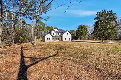 Exterior - 644 Hampton Rd, Hampton, GA 30228 photo 4 of 9