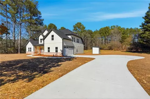 Exterior - 644 Hampton Rd, Hampton, GA 30228 photo 5 of 9