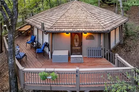 150 Treetopper Cir, Big Canoe, GA 30143