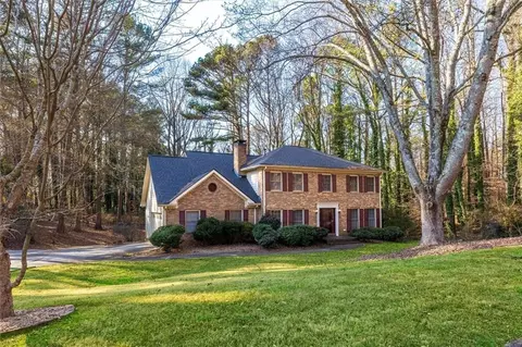 1594 Howell Highlands Dr, Smoke Rise, GA 30087