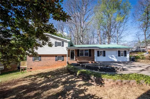 6225 Pebble Dr, Douglasville, GA 30135