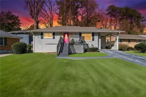 240 W Lake Dr NW, Atlanta, GA 30314