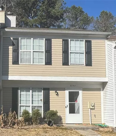 5743 Wells Cir, Stone Mountain, GA 30087