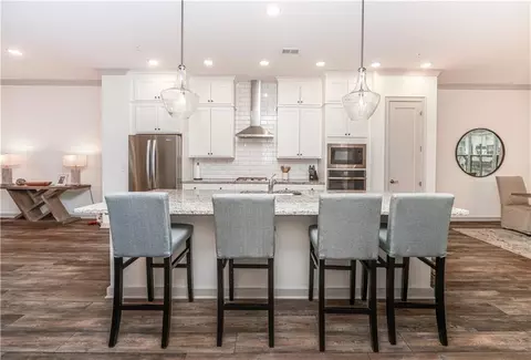810 Kenway Ave, Roswell, GA 30076