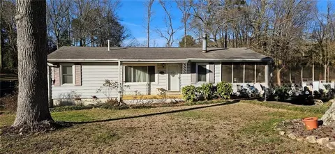 378 Hilltop Circle Ext, Mableton, GA 30126