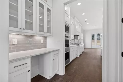 Entry Way - 216 Suwanee Ave, Suwanee, GA 30024 photo 1 of 6
