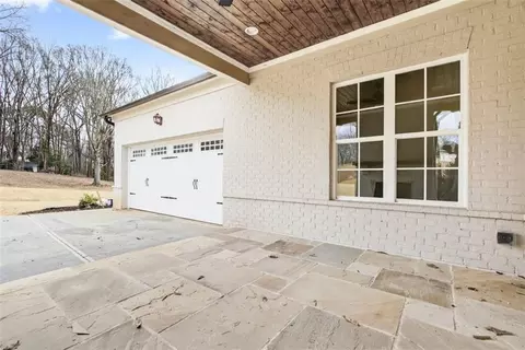 Exterior - 216 Suwanee Ave, Suwanee, GA 30024 photo 4 of 9