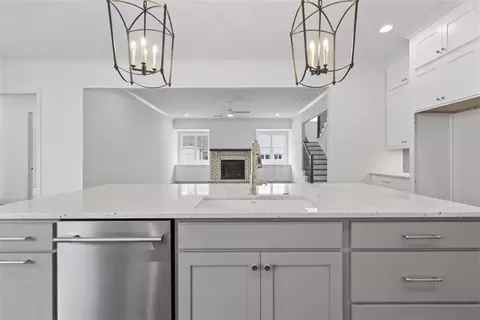 Kitchen - 216 Suwanee Ave, Suwanee, GA 30024 photo 3 of 4