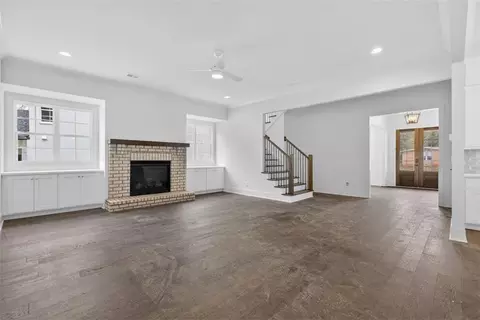 Living - 216 Suwanee Ave, Suwanee, GA 30024 photo 4 of 6