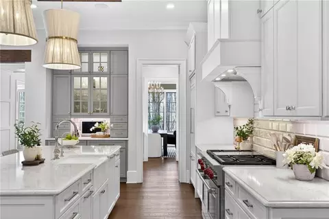 Kitchen - 688 Crescent River Pass, Suwanee, GA 30024 photo 8 of 9