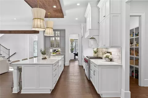 Kitchen - 688 Crescent River Pass, Suwanee, GA 30024 photo 7 of 9